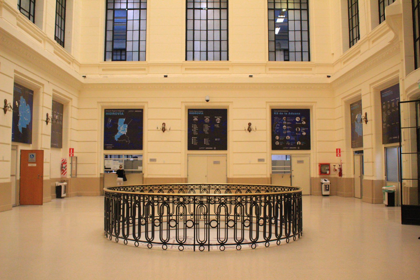 Hall central de un edificio de la Aduana